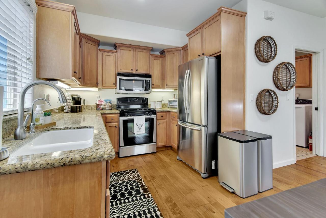 Downtown Paso: Sip N Sleepz 3 Bed/2.5 Bath Villa Paso Robles Eksteriør bilde