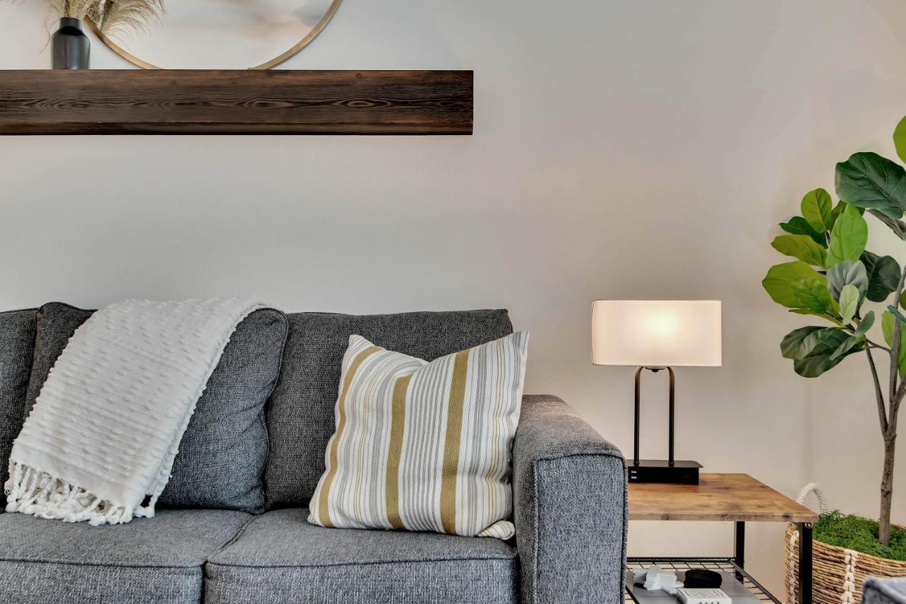 Downtown Paso: Sip N Sleepz 3 Bed/2.5 Bath Villa Paso Robles Eksteriør bilde